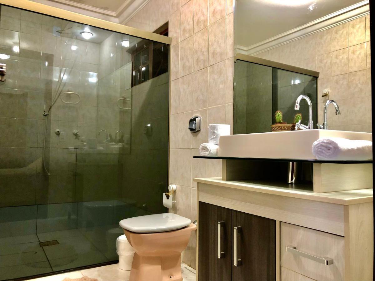 הוילה פוז דו איגואסו Casa Com Piscina Proximo Atrativos/ Wifi/ Garagem מראה חיצוני תמונה