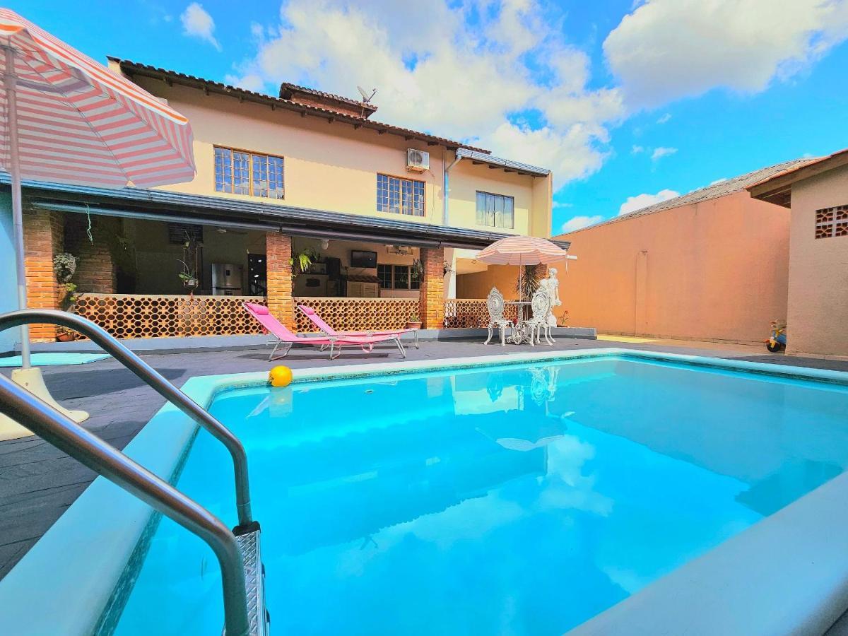 הוילה פוז דו איגואסו Casa Com Piscina Proximo Atrativos/ Wifi/ Garagem מראה חיצוני תמונה